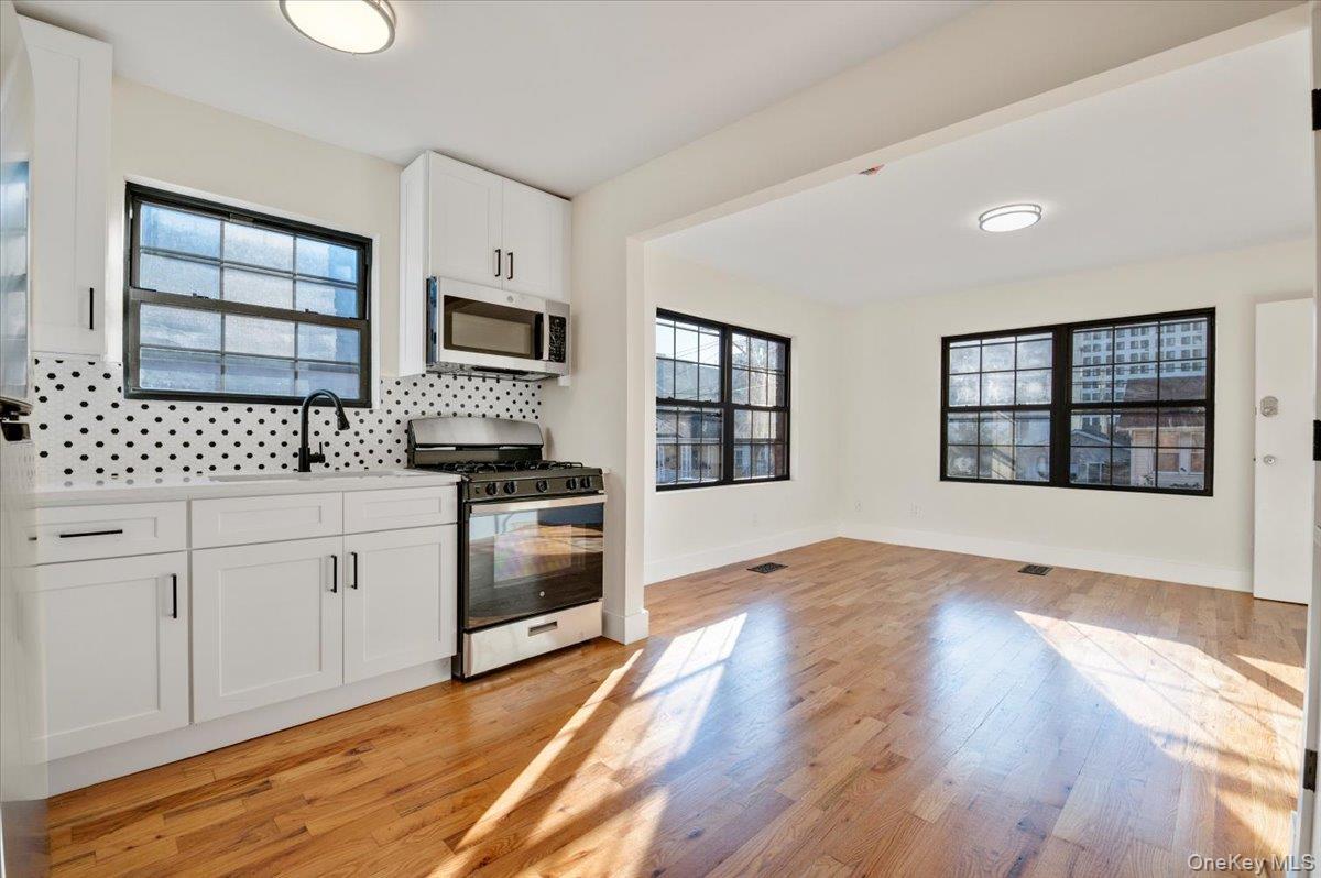 Single Family Beach 4th  Queens, NY 11691, MLS-923872-7