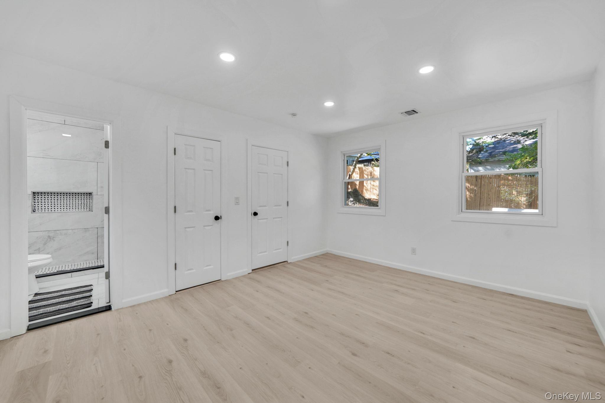 Single Family Rosedale Suffolk County, NY 11789, MLS-923887-11