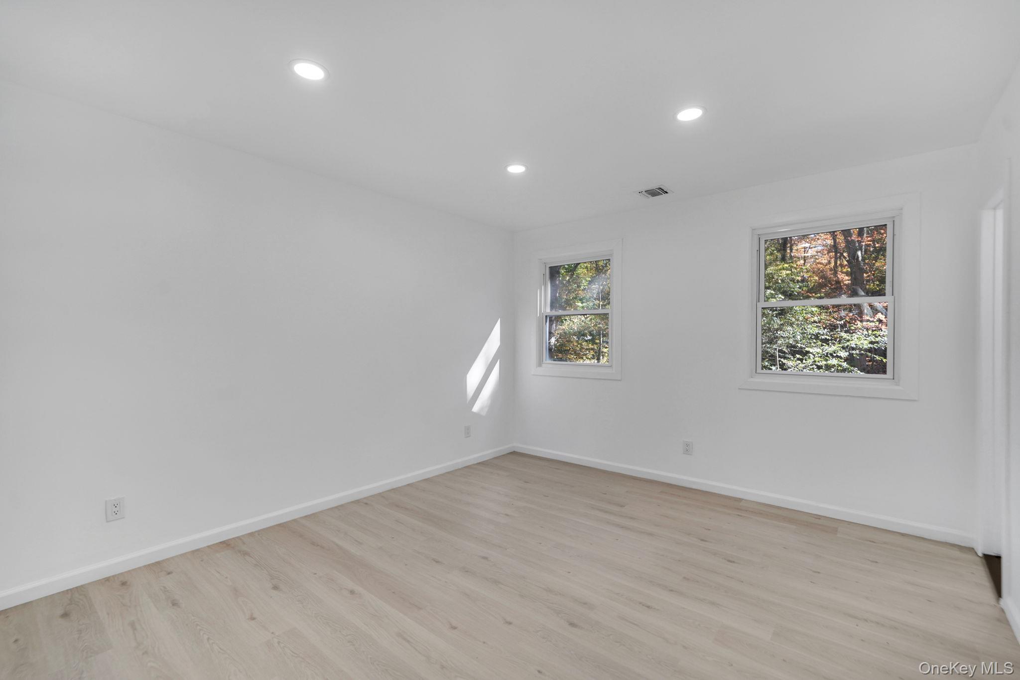 Single Family Rosedale Suffolk County, NY 11789, MLS-923887-12