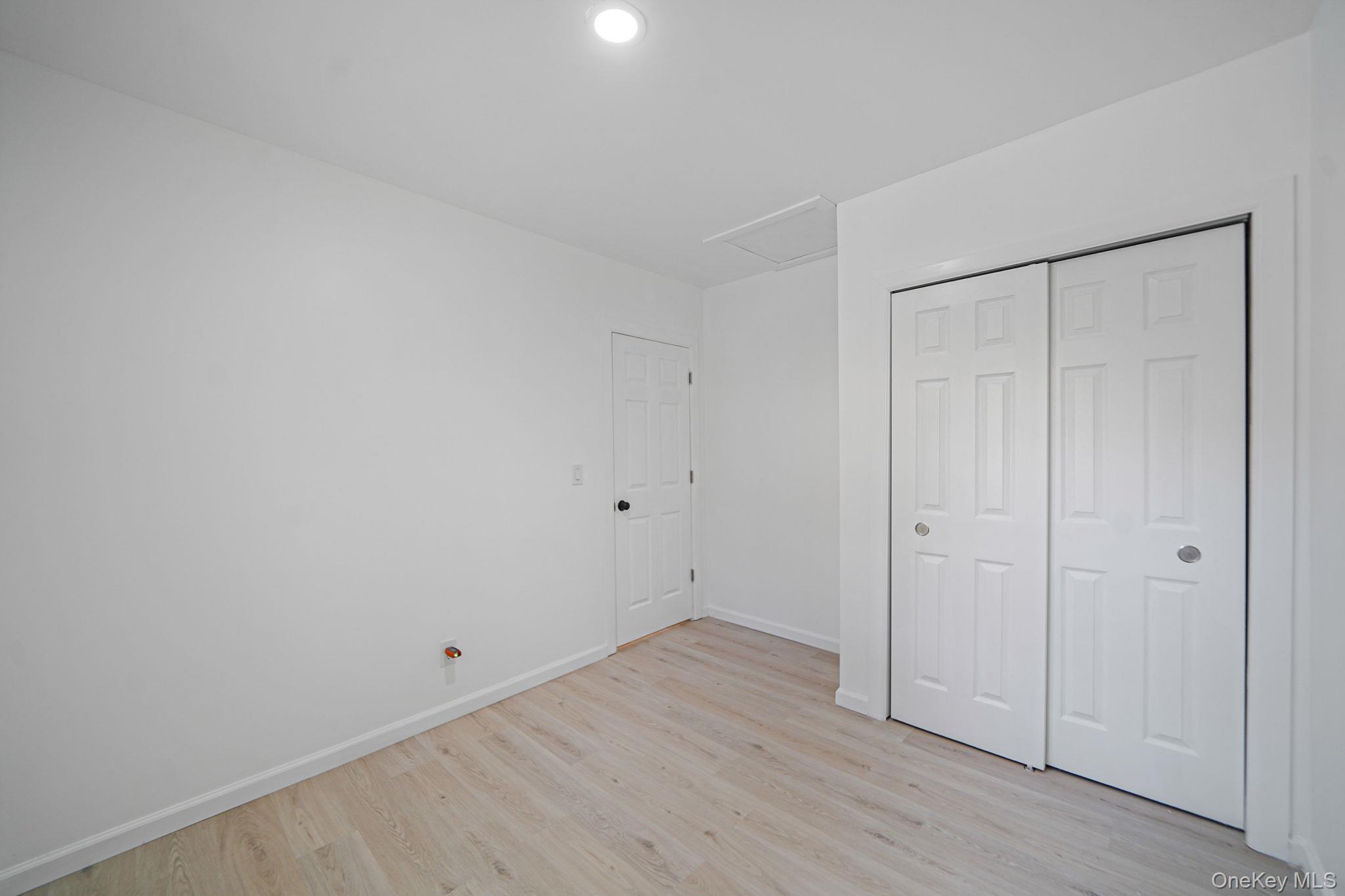 Single Family Rosedale Suffolk County, NY 11789, MLS-923887-15