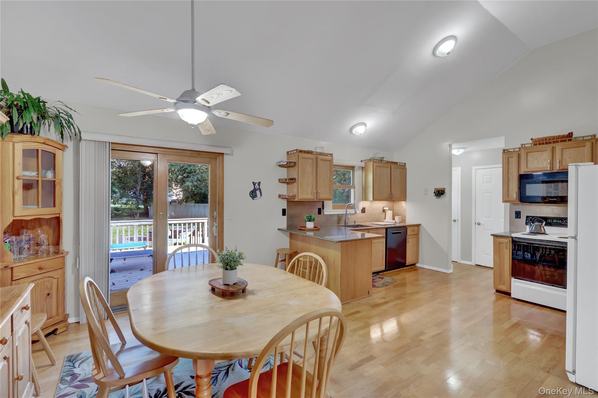 Single Family Baywood  Suffolk County, NY 11933, MLS-923891-6