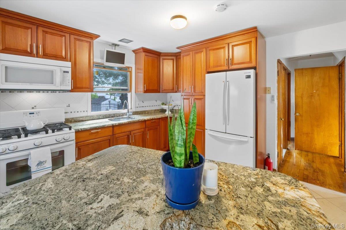 Single Family Interstate  Rockland County, NY 10901, MLS-923897-12