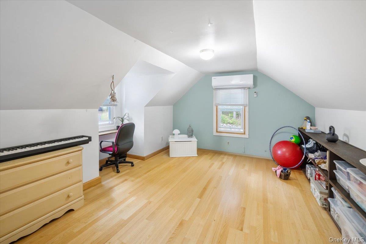 Single Family Interstate  Rockland County, NY 10901, MLS-923897-22