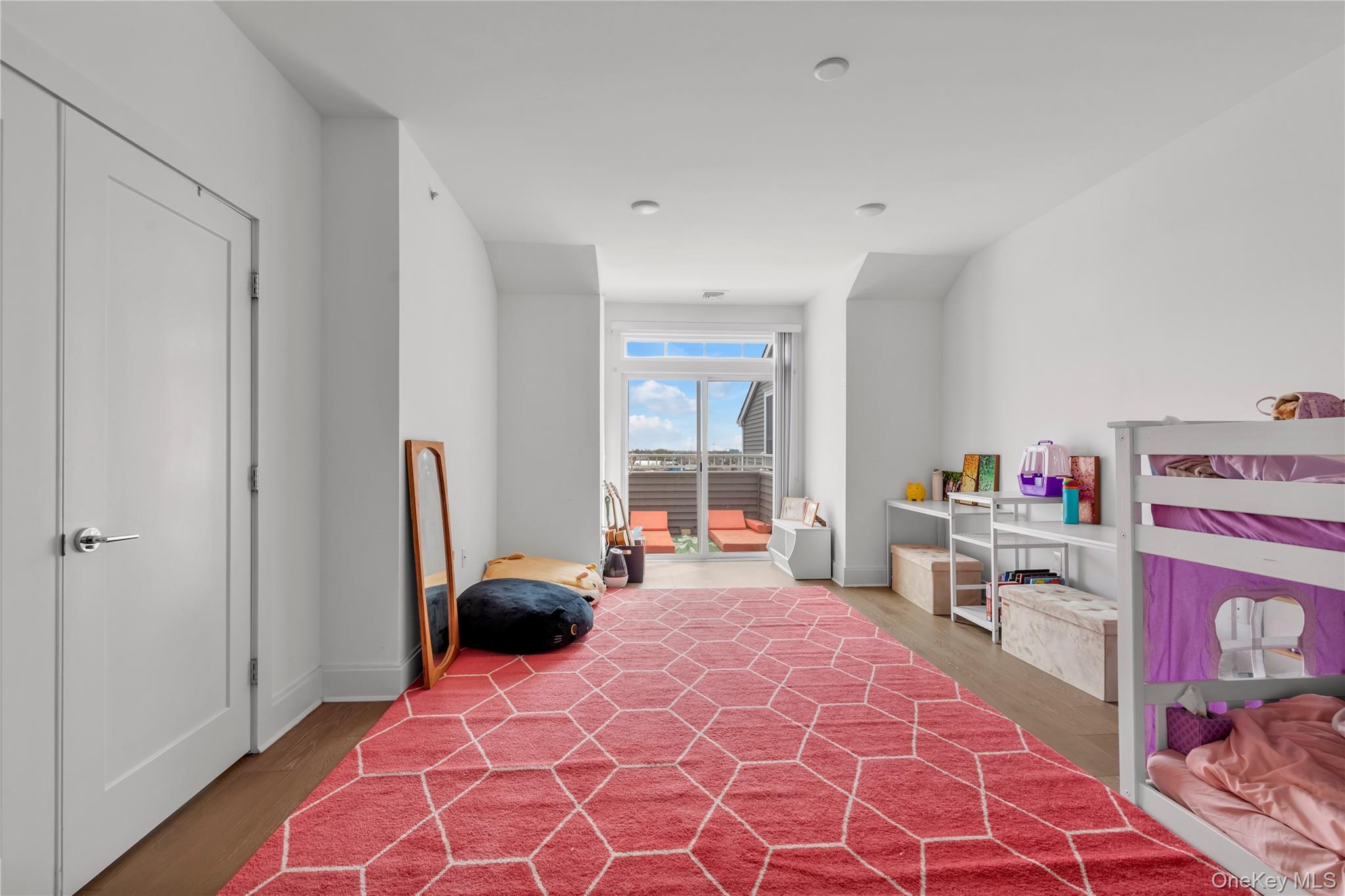 Condo Marina Point Nassau County, NY 11518, MLS-923907-15