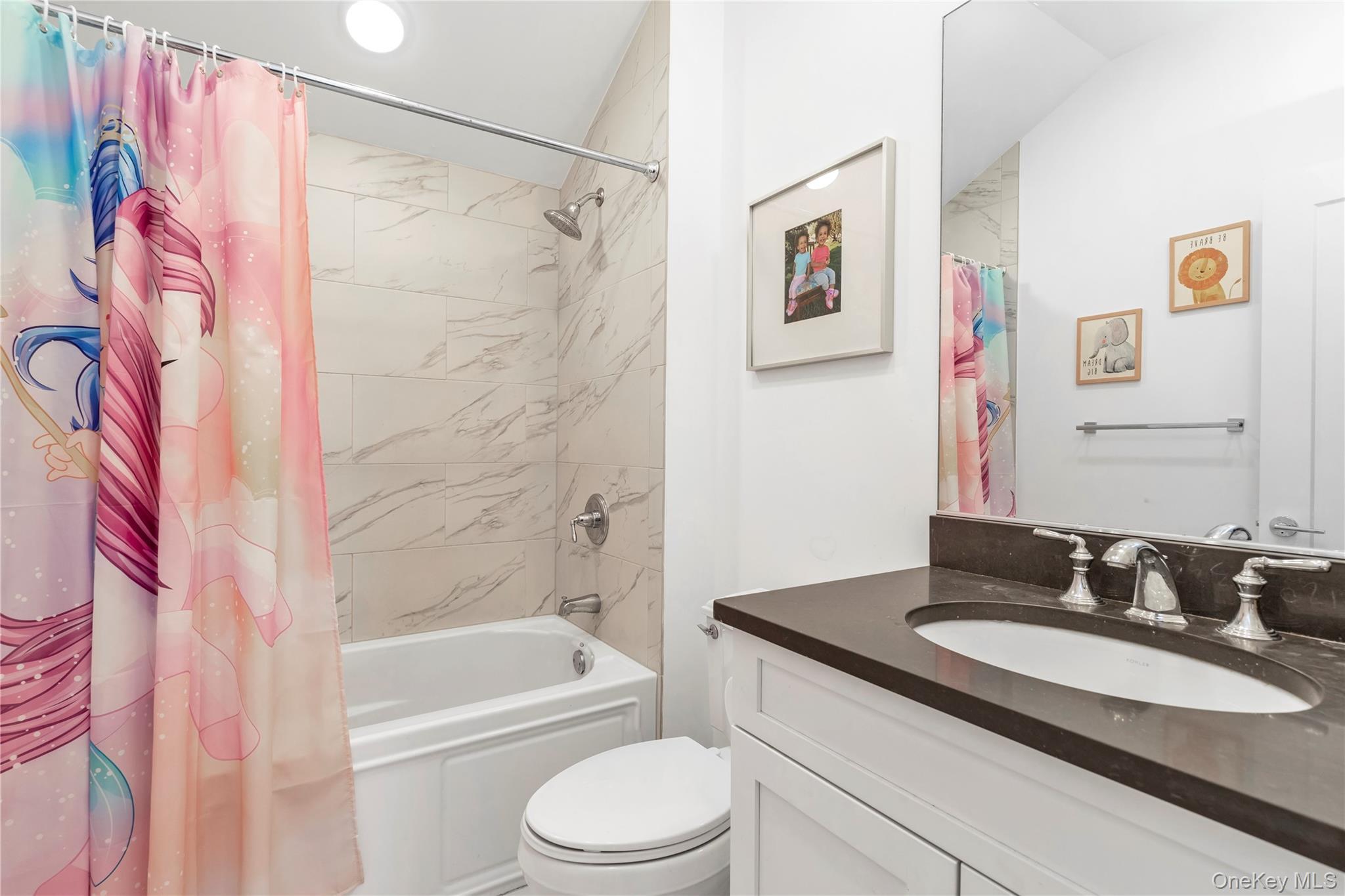 Condo Marina Point Nassau County, NY 11518, MLS-923907-20