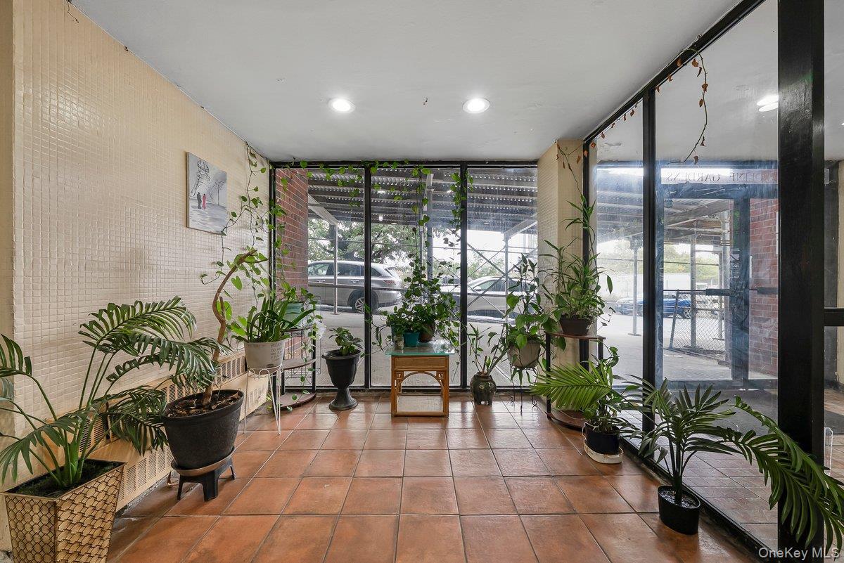 Coop 60th  Ave  Queens, NY 11373, MLS-923944-14