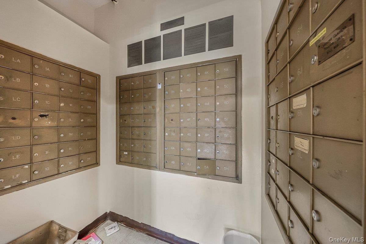 Coop 60th  Ave  Queens, NY 11373, MLS-923944-16