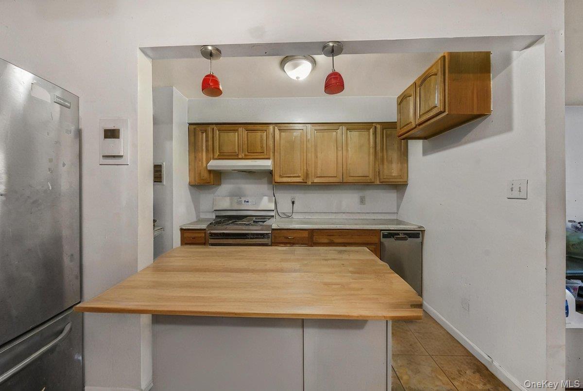 Coop 60th  Ave  Queens, NY 11373, MLS-923944-3