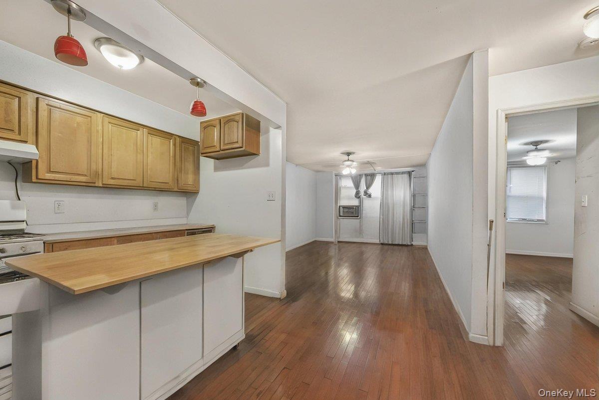 Coop 60th  Ave  Queens, NY 11373, MLS-923944-4