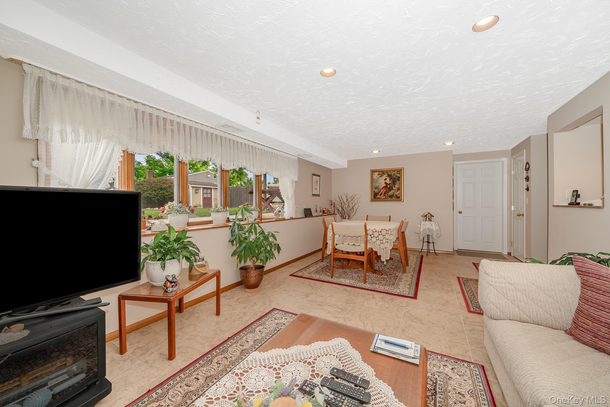 Single Family Lido Suffolk County, NY 11757, MLS-923945-15