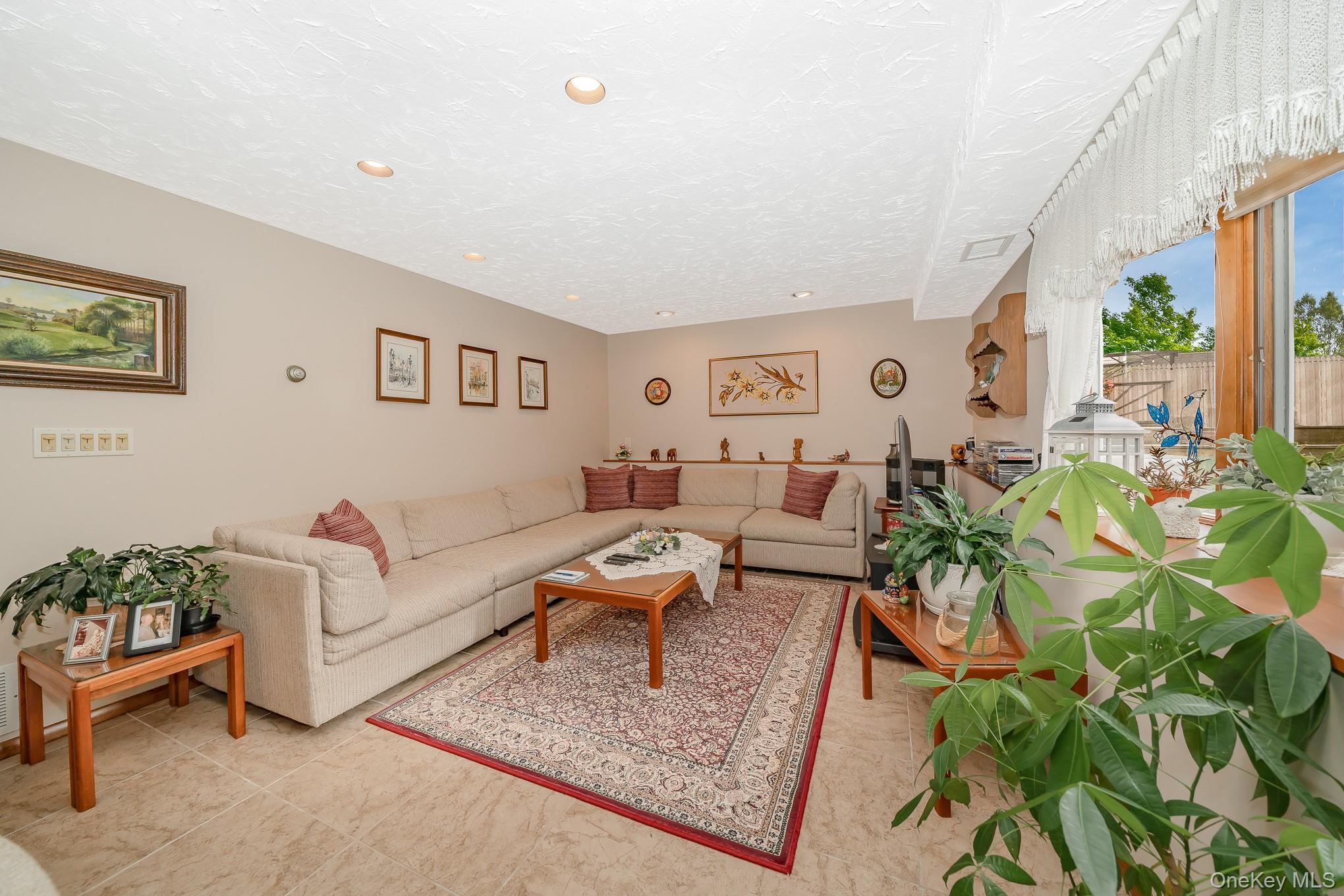 Single Family Lido Suffolk County, NY 11757, MLS-923945-16