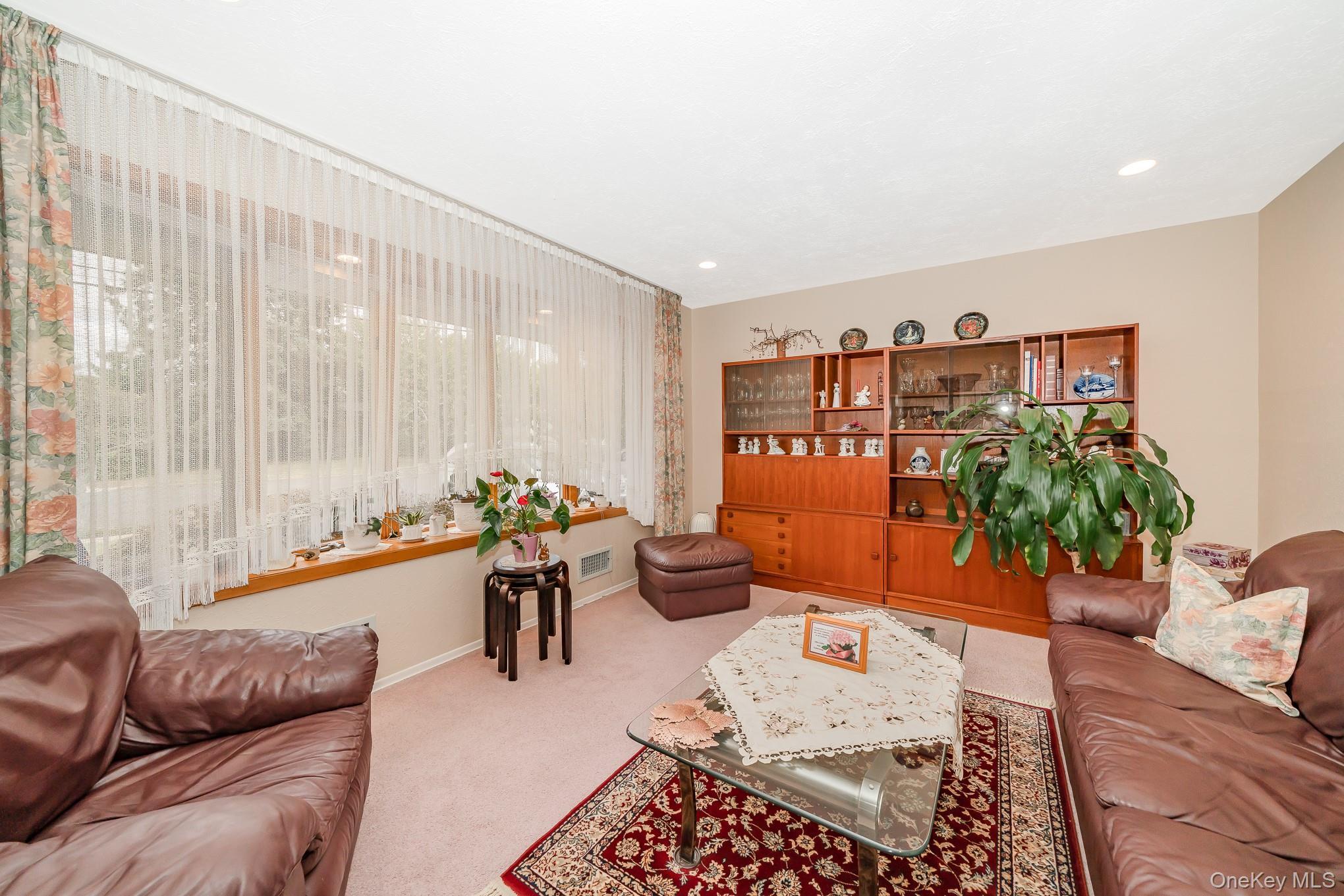 Single Family Lido Suffolk County, NY 11757, MLS-923945-4