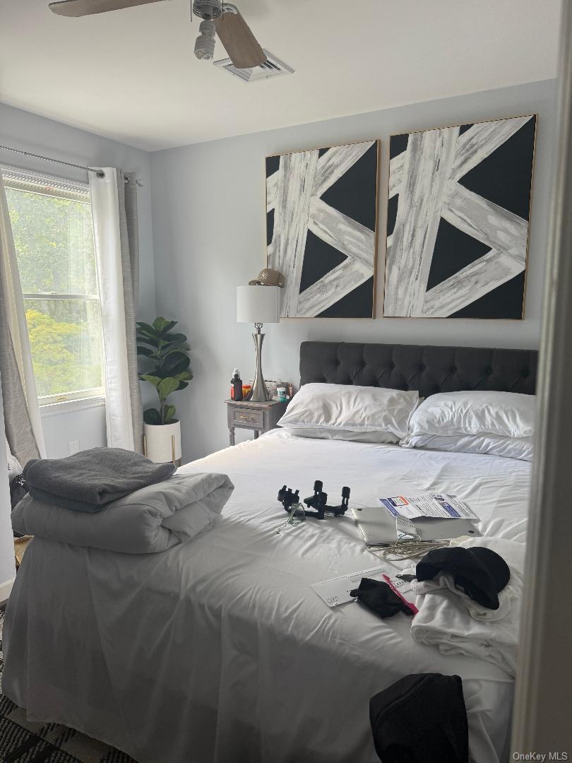 Single Family Express Dr S. Drive,   Suffolk County, NY 11779, MLS-923952-5