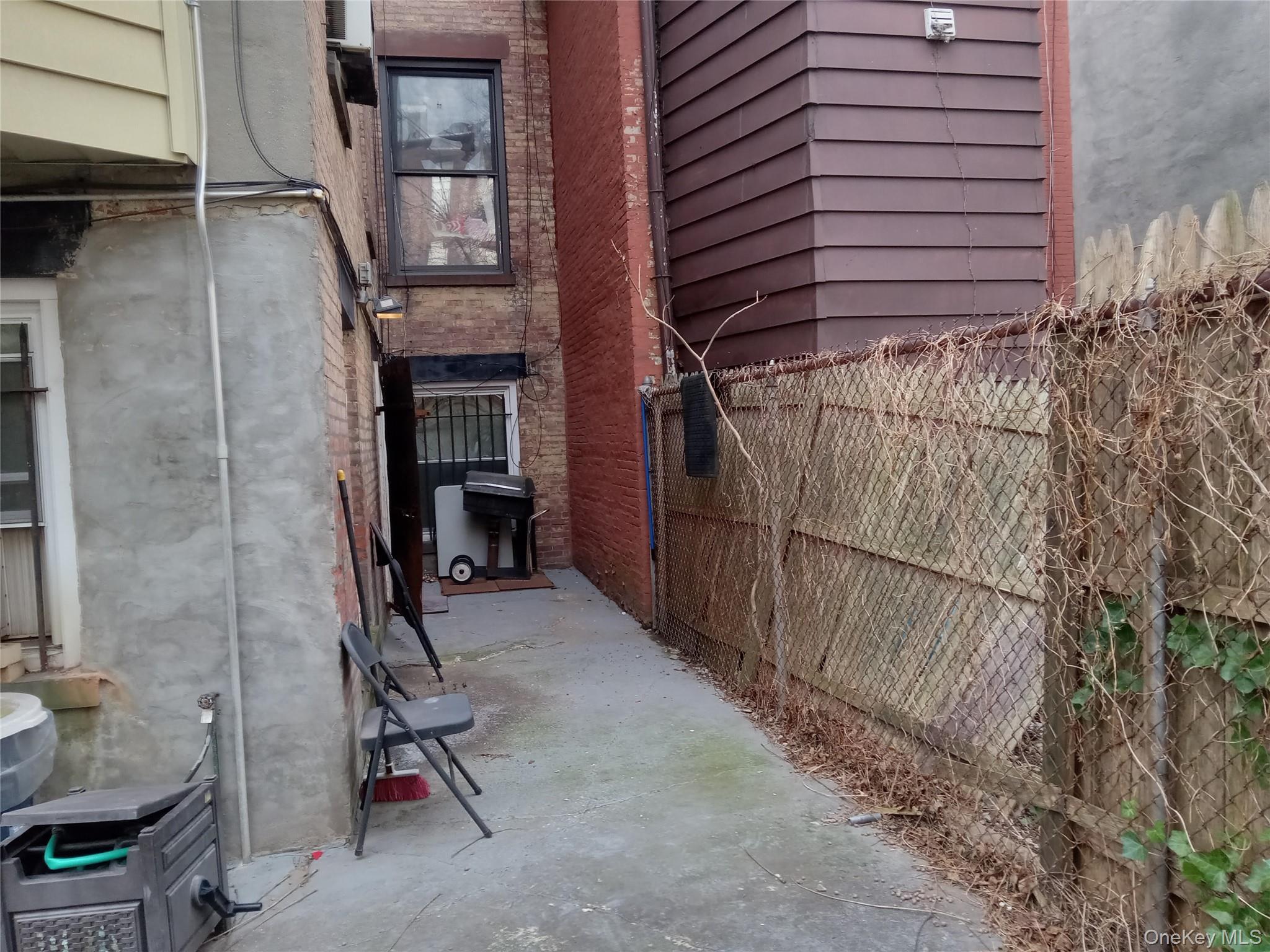 Single Family Hancock Brooklyn, NY 11216, MLS-923968-18