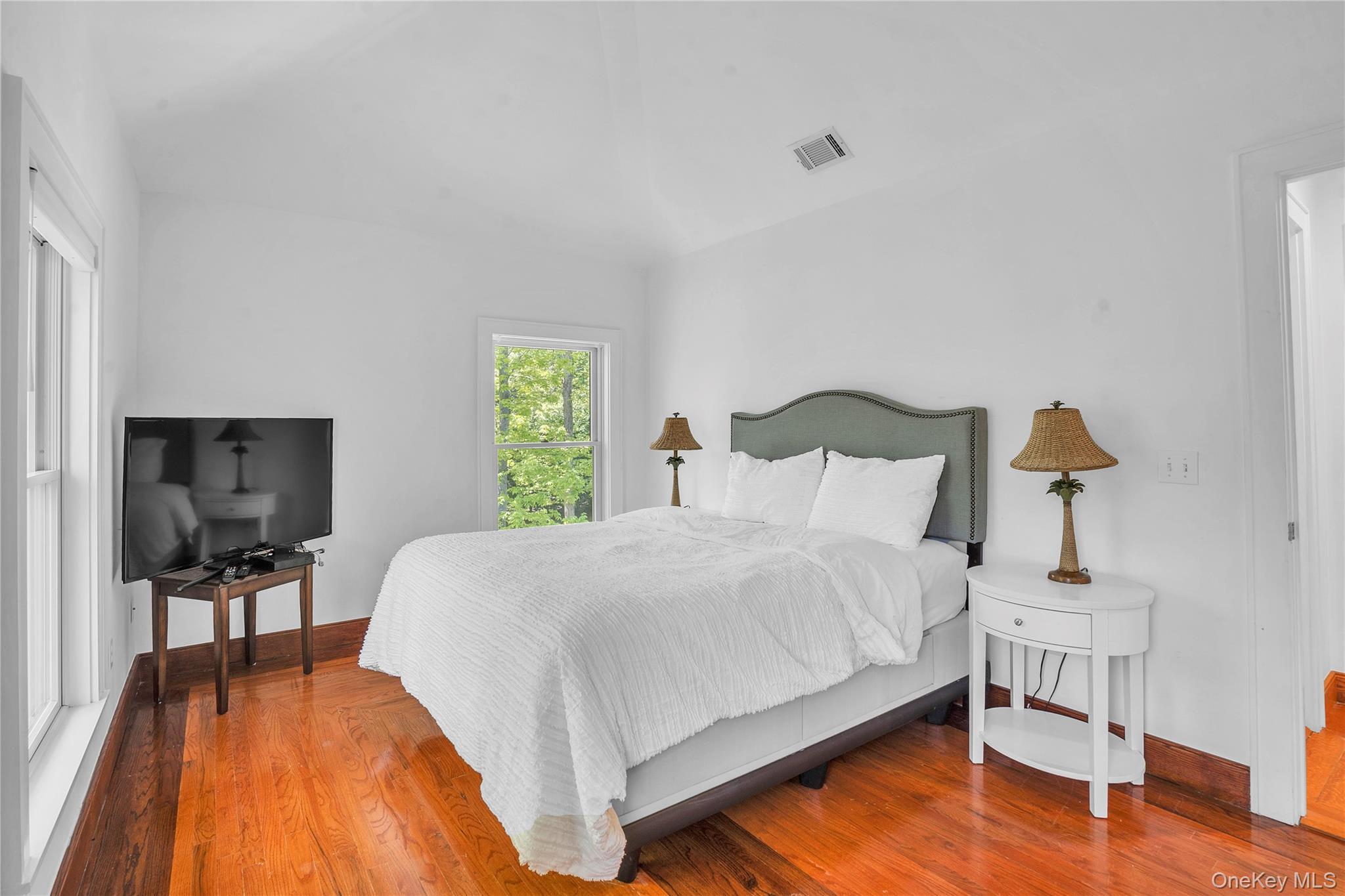 Single Family Avenue Suffolk County, NY 11946, MLS-923978-17