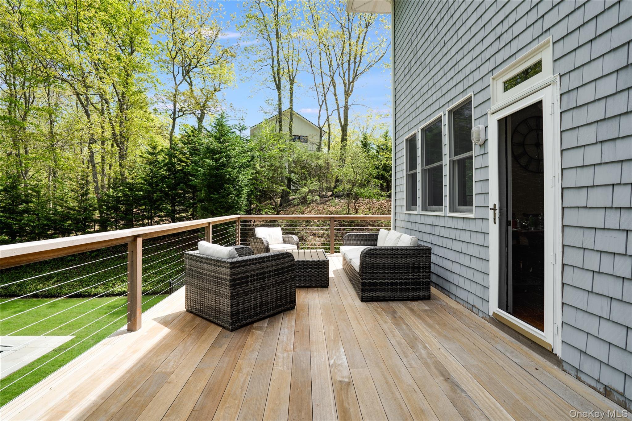 Single Family Avenue Suffolk County, NY 11946, MLS-923978-25