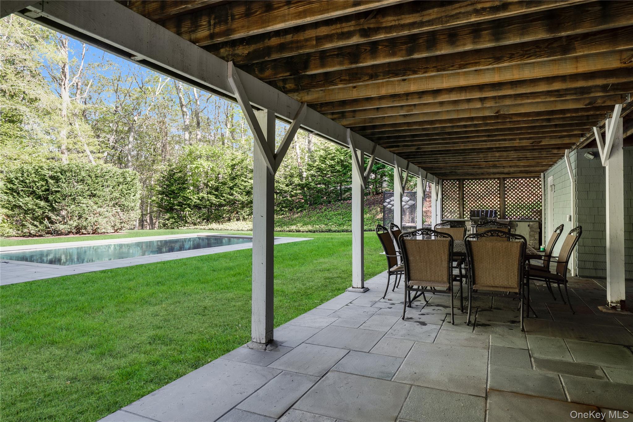 Single Family Avenue Suffolk County, NY 11946, MLS-923978-30