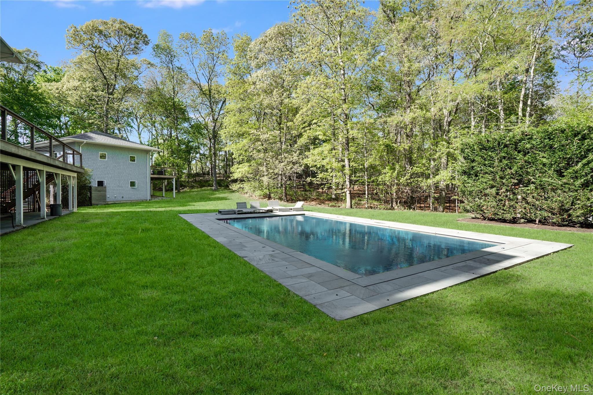 Single Family Avenue Suffolk County, NY 11946, MLS-923978-31