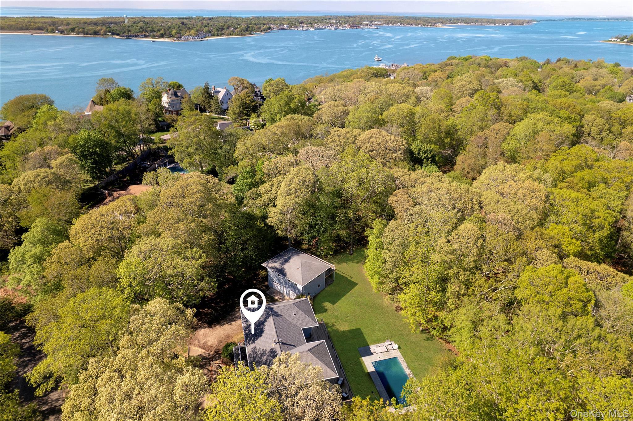 Single Family Avenue Suffolk County, NY 11946, MLS-923978-37