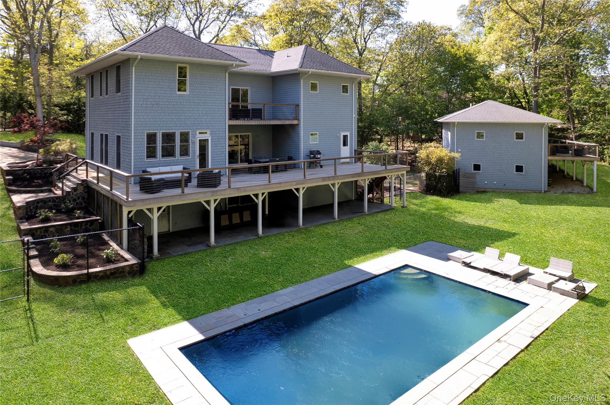 Single Family Avenue Suffolk County, NY 11946, MLS-923978-39