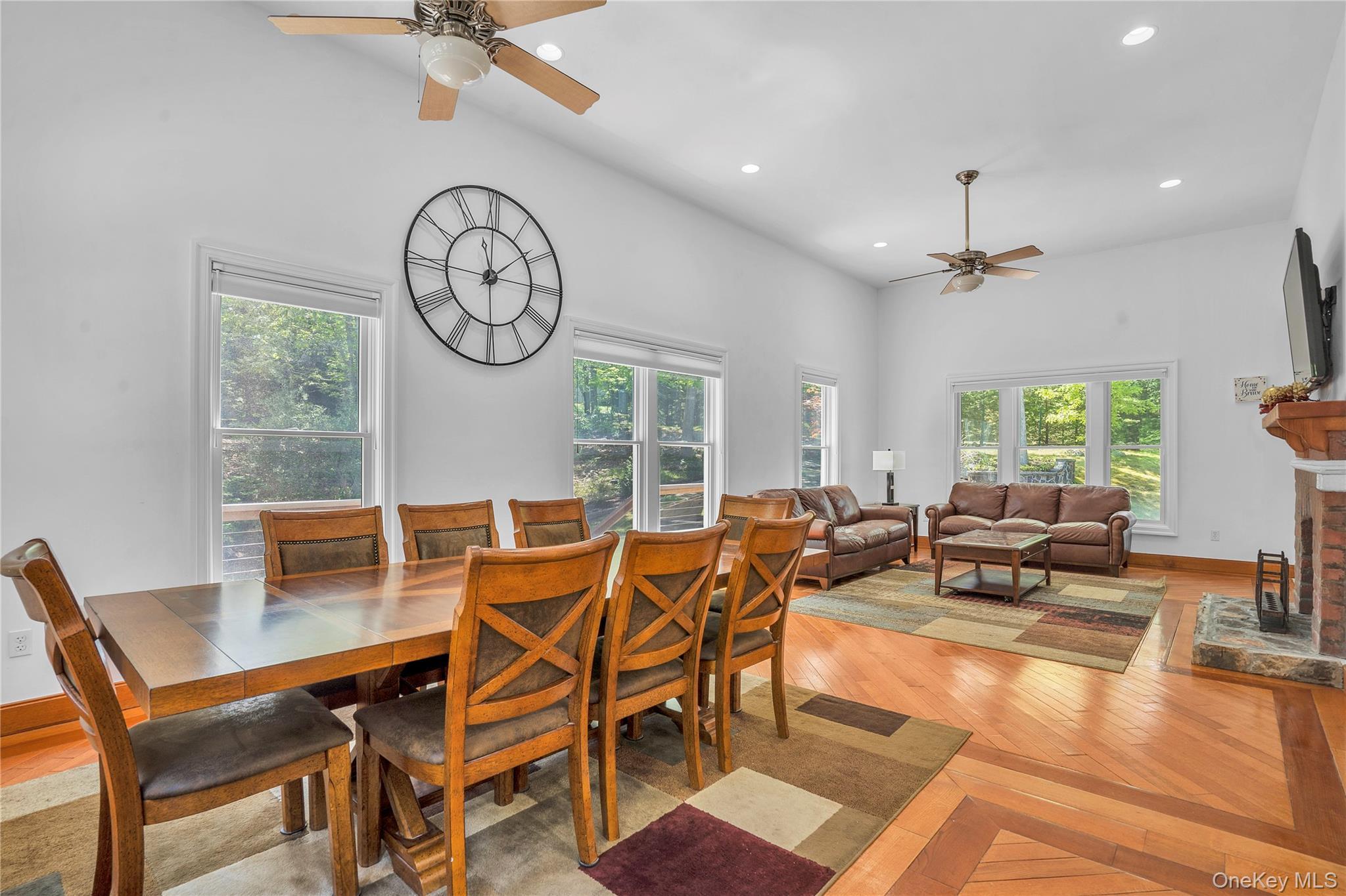 Single Family Avenue Suffolk County, NY 11946, MLS-923978-8