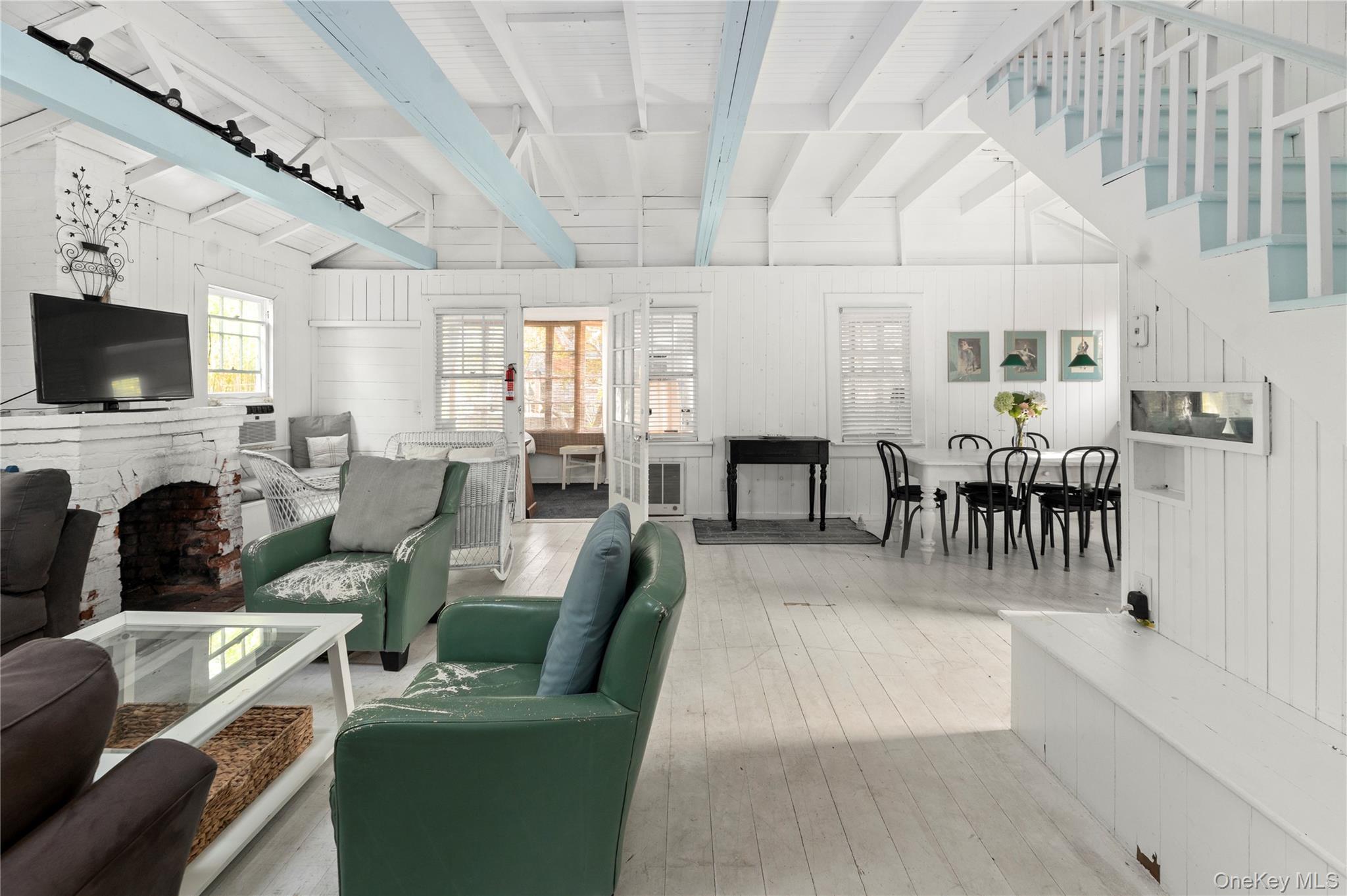 Single Family Bayberry  Suffolk County, NY 11770, MLS-923981-4