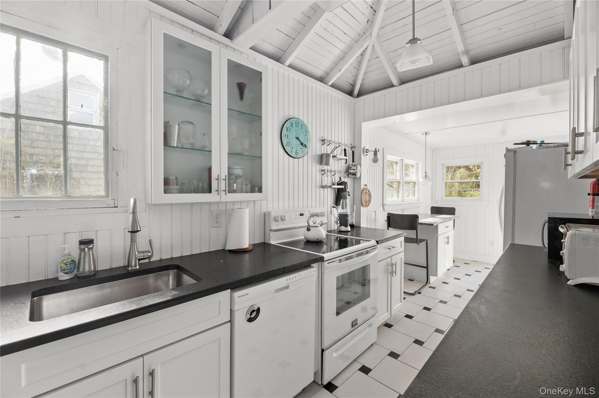 Single Family Bayberry  Suffolk County, NY 11770, MLS-923981-7