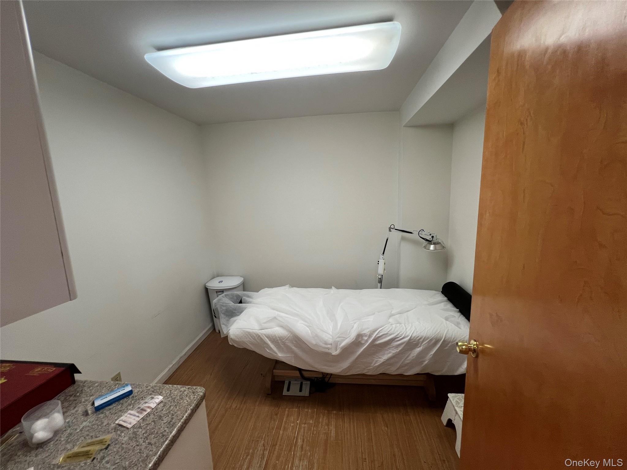 Condo Roosevelt  Queens, NY 11354, MLS-923984-5