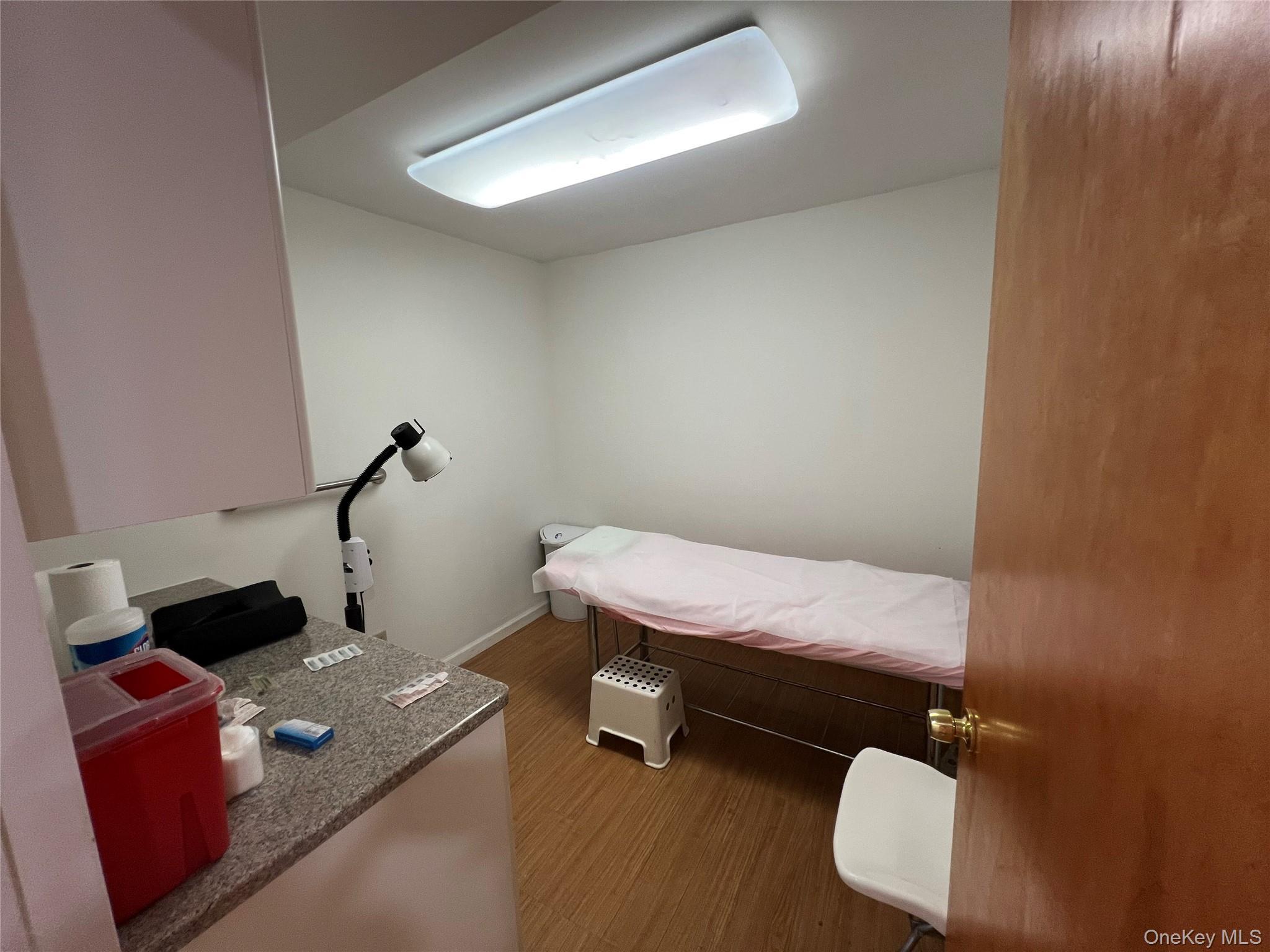 Condo Roosevelt  Queens, NY 11354, MLS-923984-6