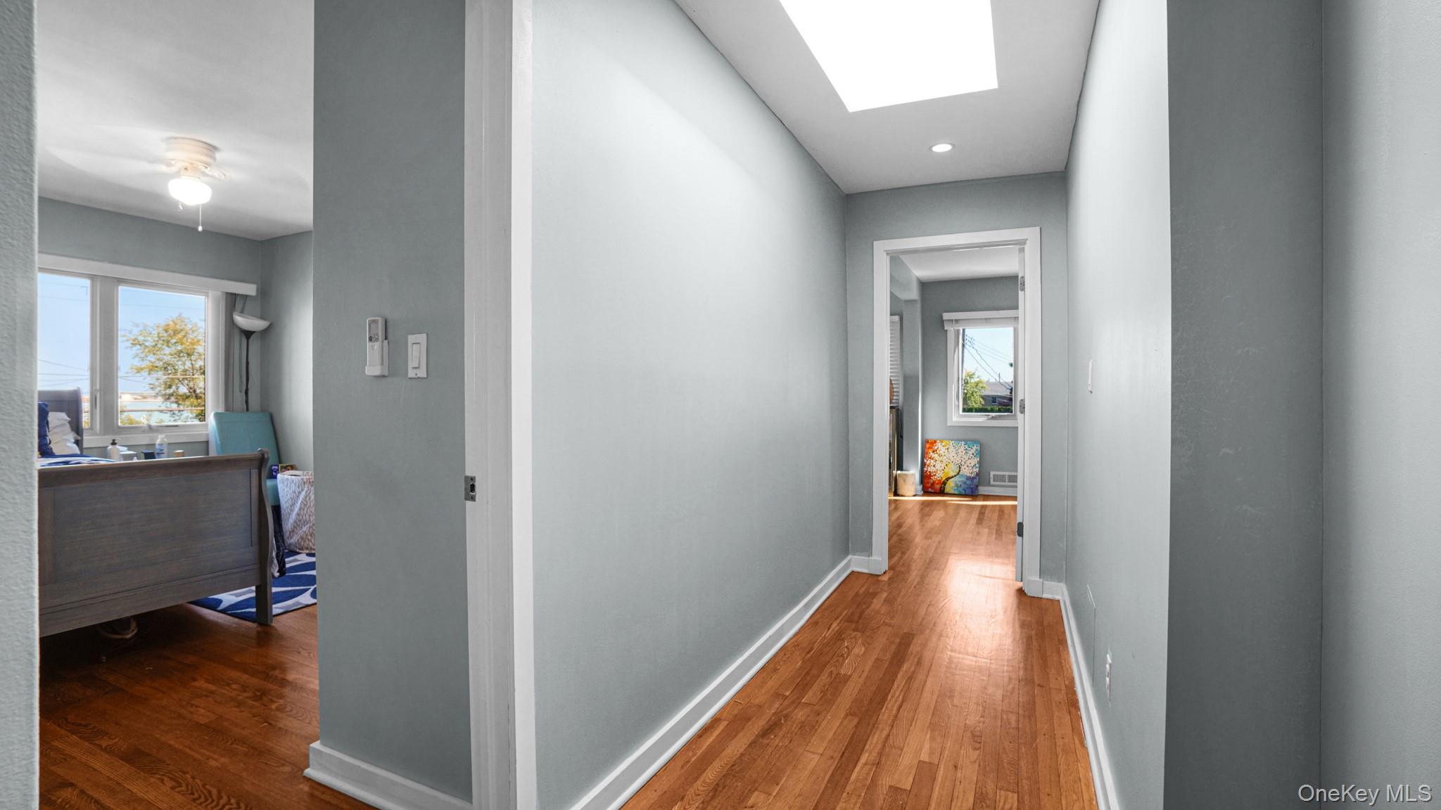 Single Family Powells Cove Queens, NY 11357, MLS-924005-23