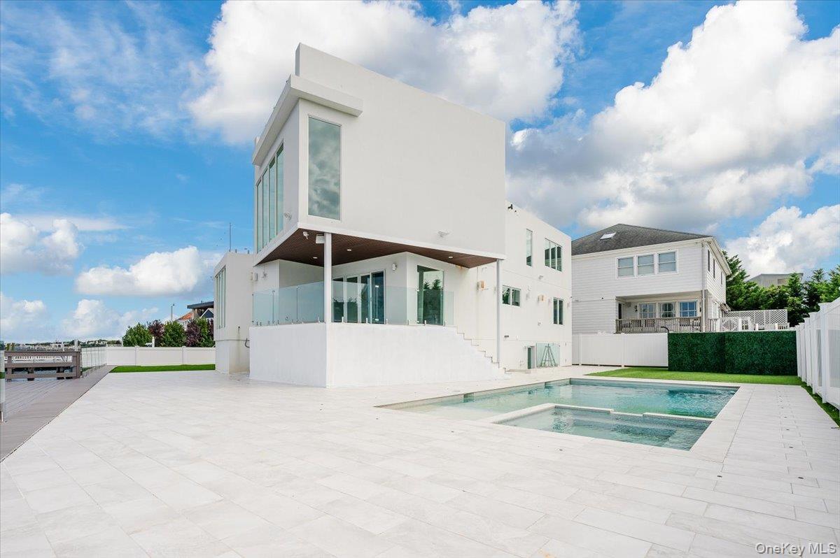 Single Family Albany Nassau County, NY 11509, MLS-924009-34