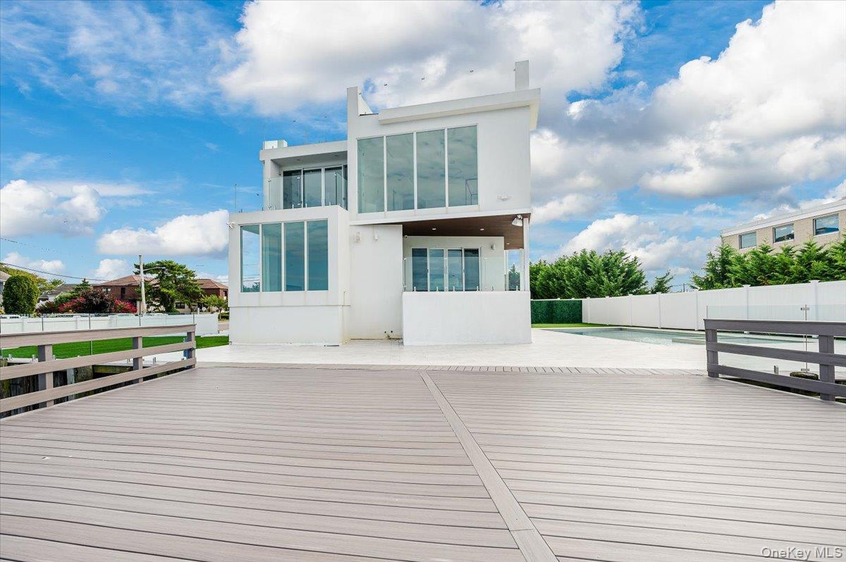 Single Family Albany Nassau County, NY 11509, MLS-924009-35