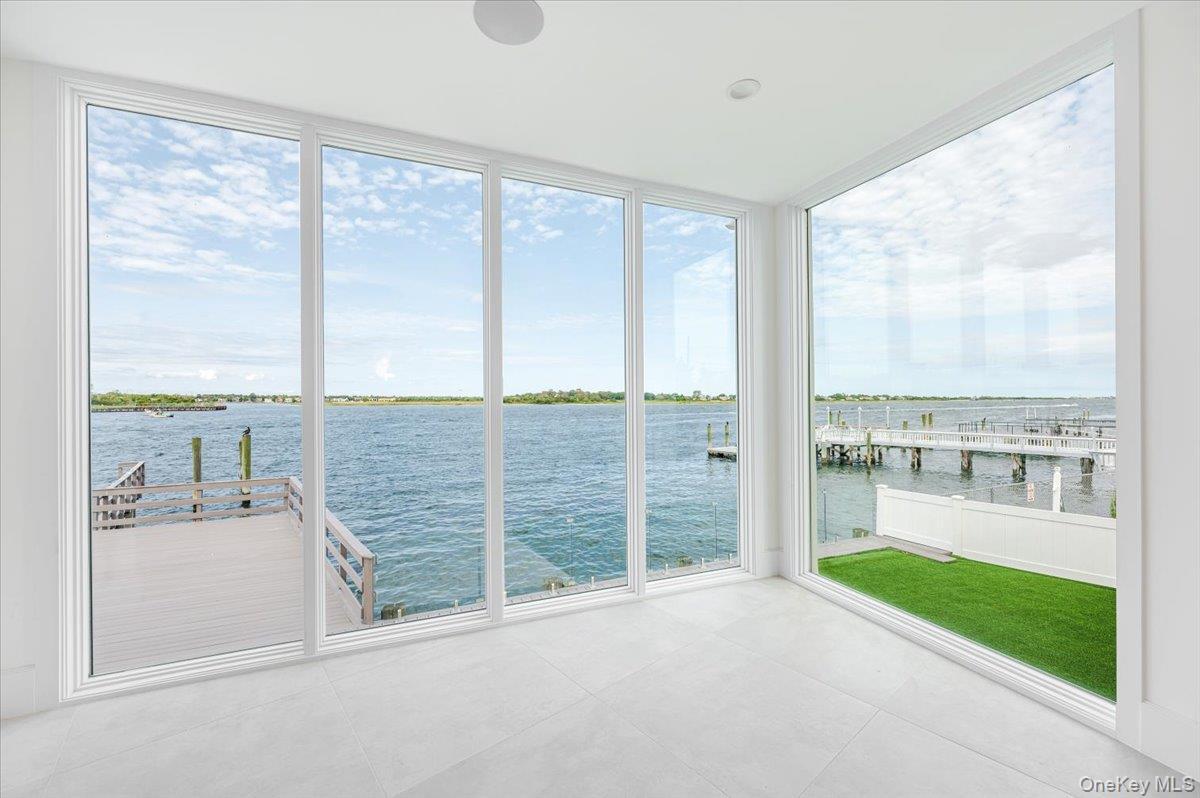 Single Family Albany Nassau County, NY 11509, MLS-924009-5