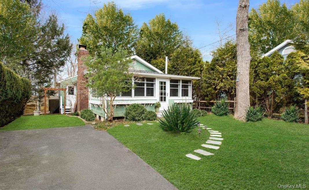 Single Family Peconic Bay  Suffolk County, NY 11948, MLS-924010-2