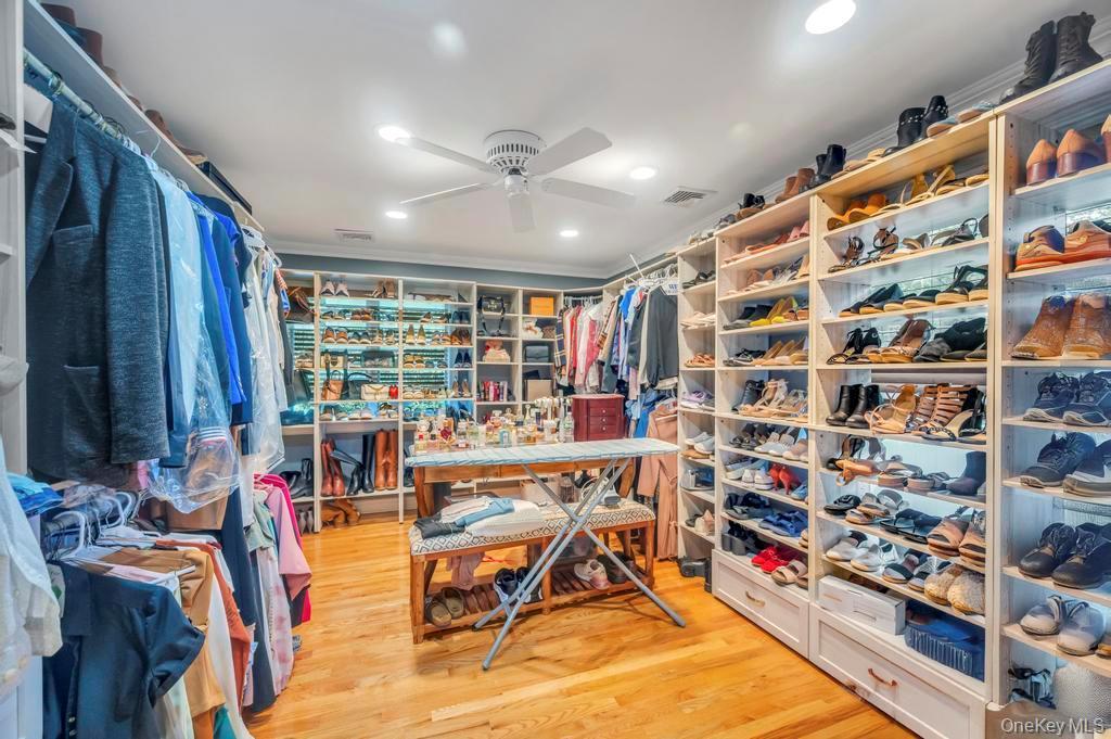 Single Family Fox Hollow Ridings Suffolk County, NY 11768, MLS-924019-16