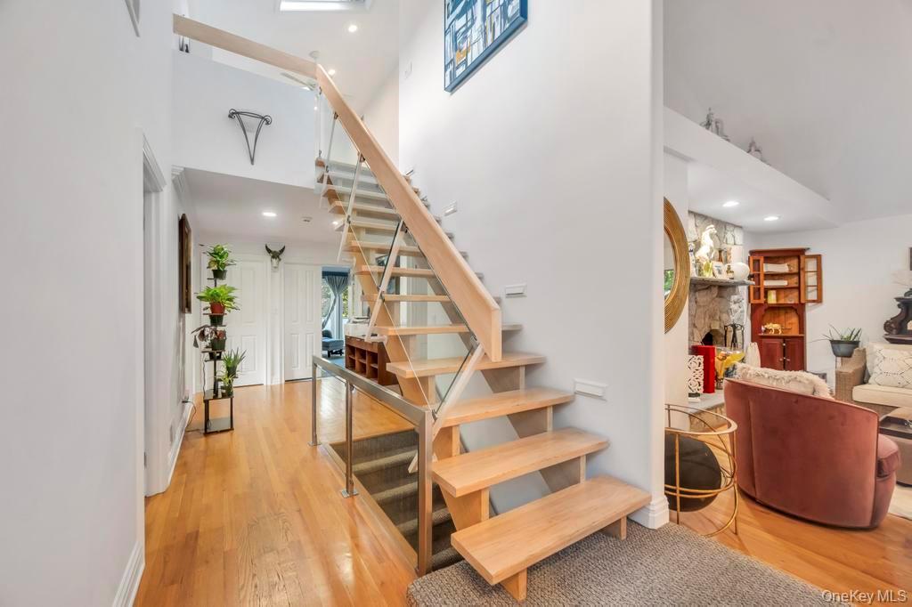 Single Family Fox Hollow Ridings Suffolk County, NY 11768, MLS-924019-25