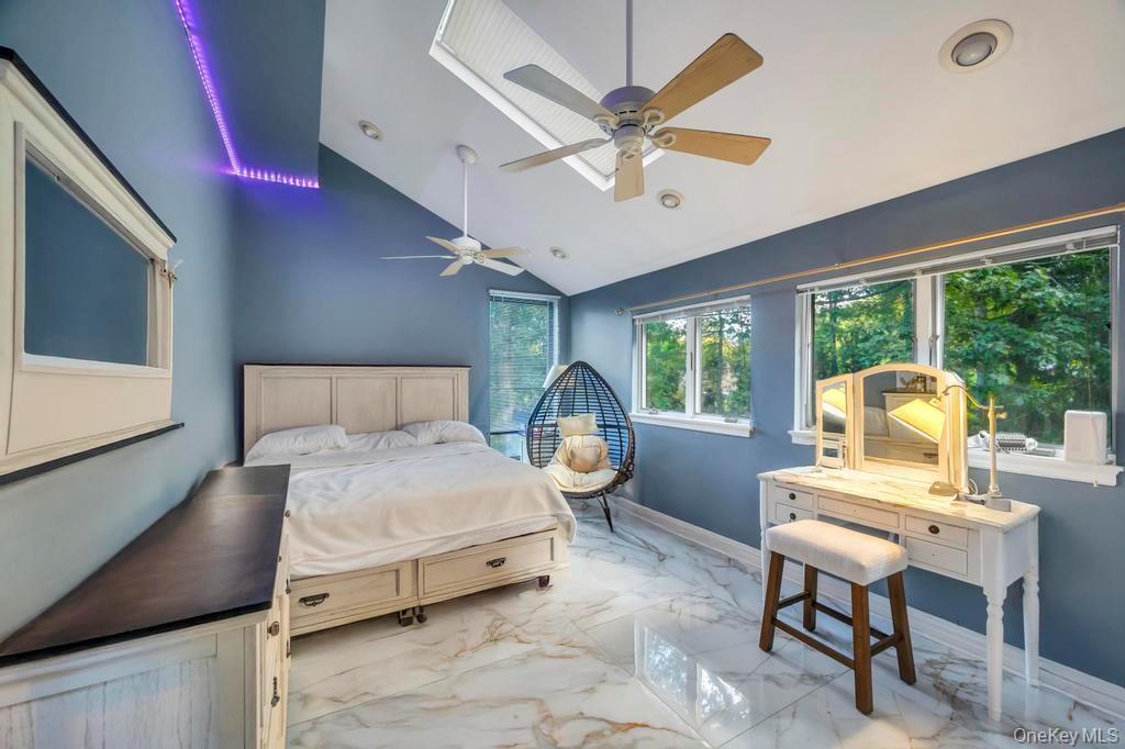 Single Family Fox Hollow Ridings Suffolk County, NY 11768, MLS-924019-27