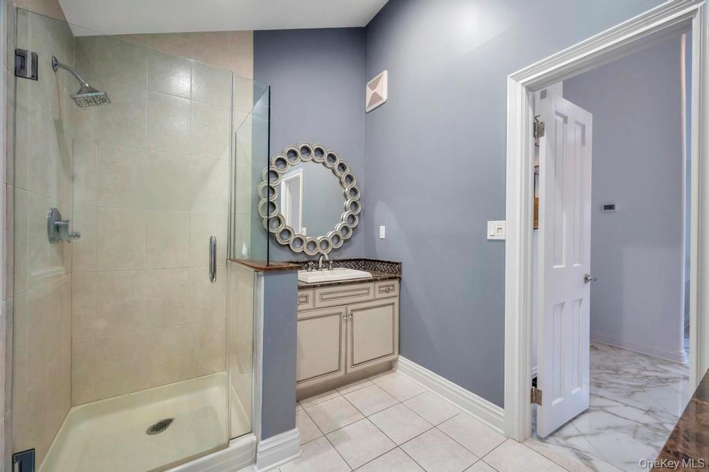 Single Family Fox Hollow Ridings Suffolk County, NY 11768, MLS-924019-29