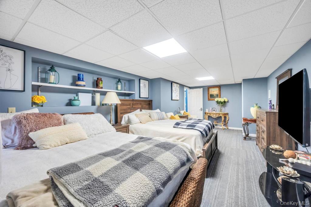 Single Family Fox Hollow Ridings Suffolk County, NY 11768, MLS-924019-35