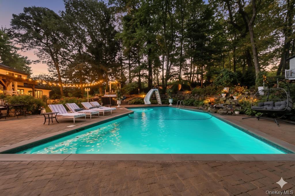 Single Family Fox Hollow Ridings Suffolk County, NY 11768, MLS-924019-37