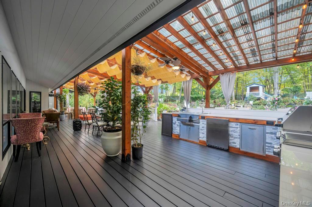 Single Family Fox Hollow Ridings Suffolk County, NY 11768, MLS-924019-39