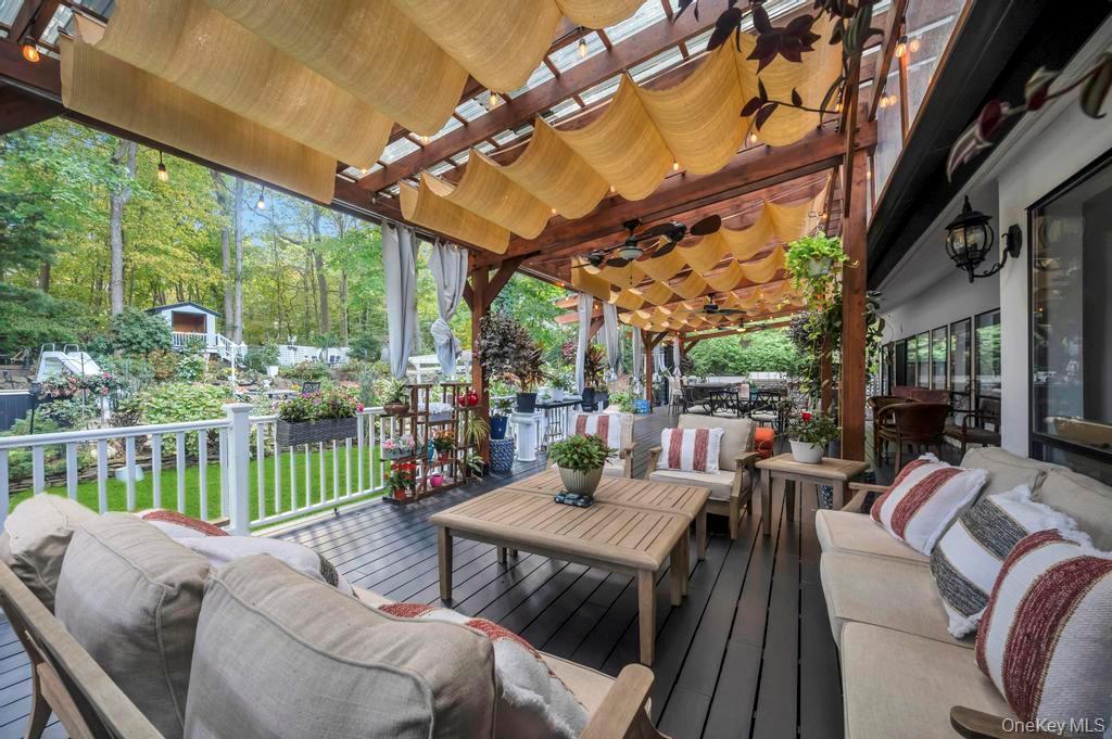 Single Family Fox Hollow Ridings Suffolk County, NY 11768, MLS-924019-43