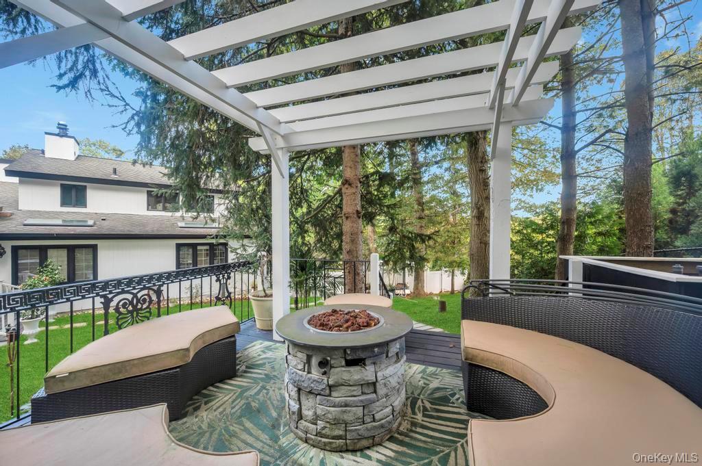 Single Family Fox Hollow Ridings Suffolk County, NY 11768, MLS-924019-46