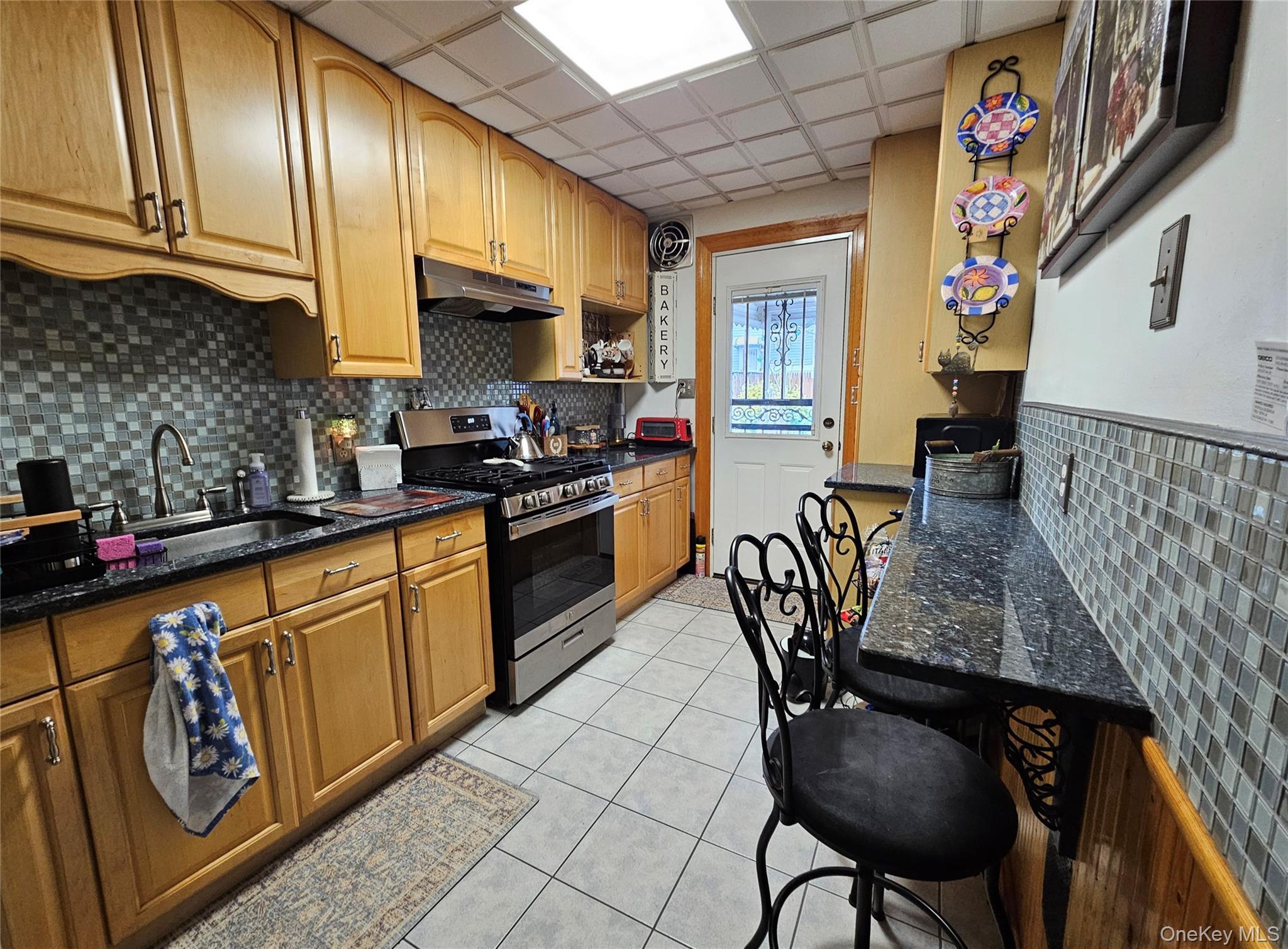 Single Family 79th  Queens, NY 11385, MLS-924038-2