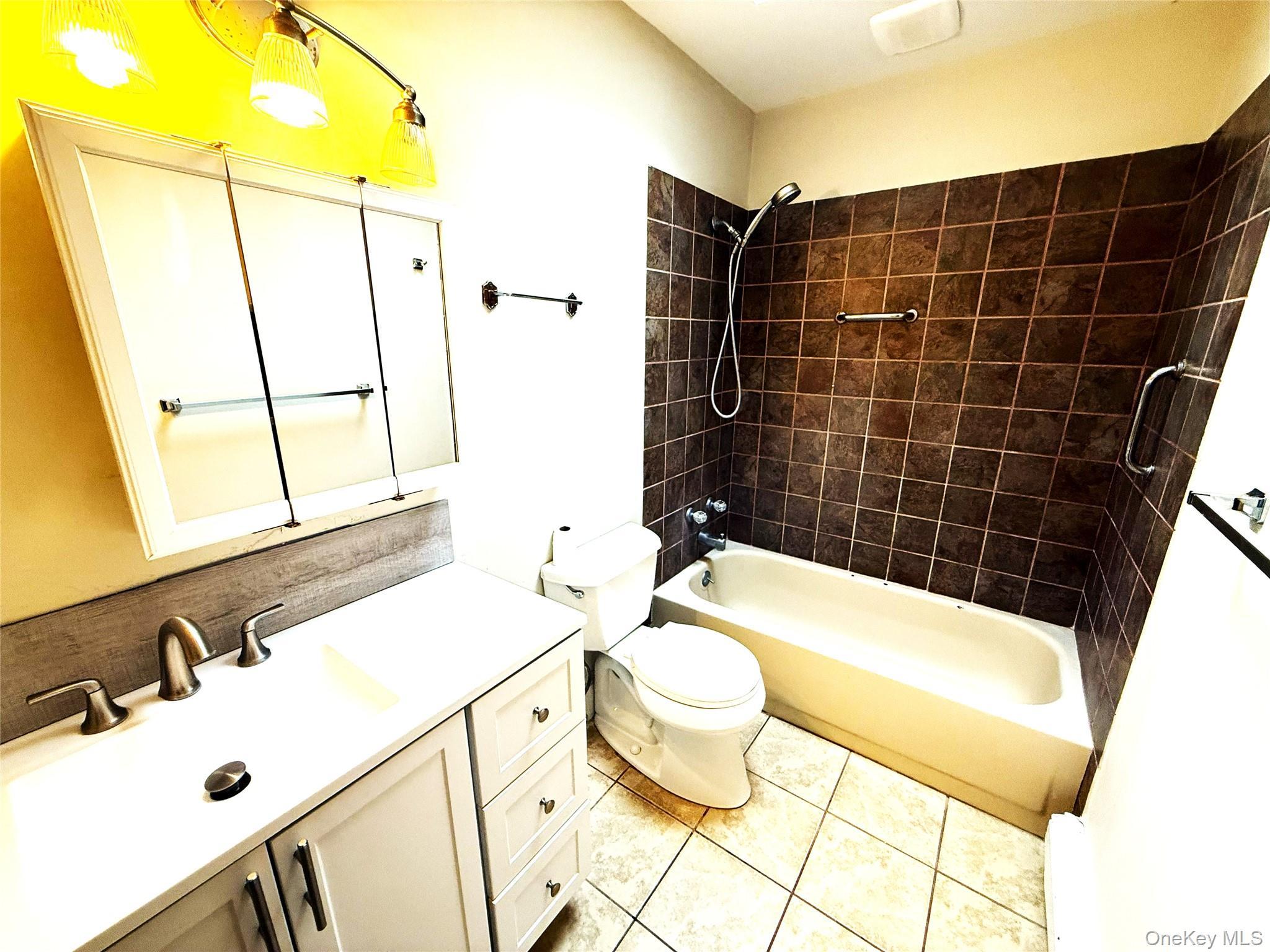 Single Family Bicycle Suffolk County, NY 11738, MLS-924047-14