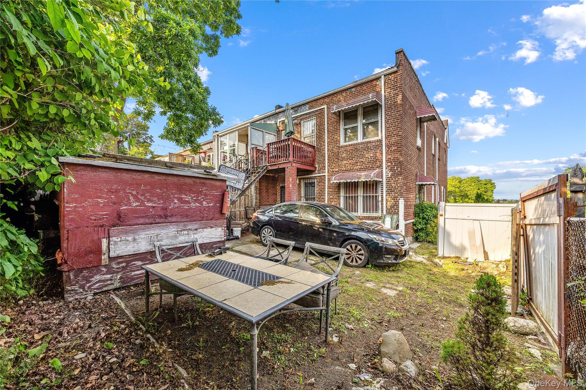 Single Family Gunther Bronx, NY 10469, MLS-924051-13
