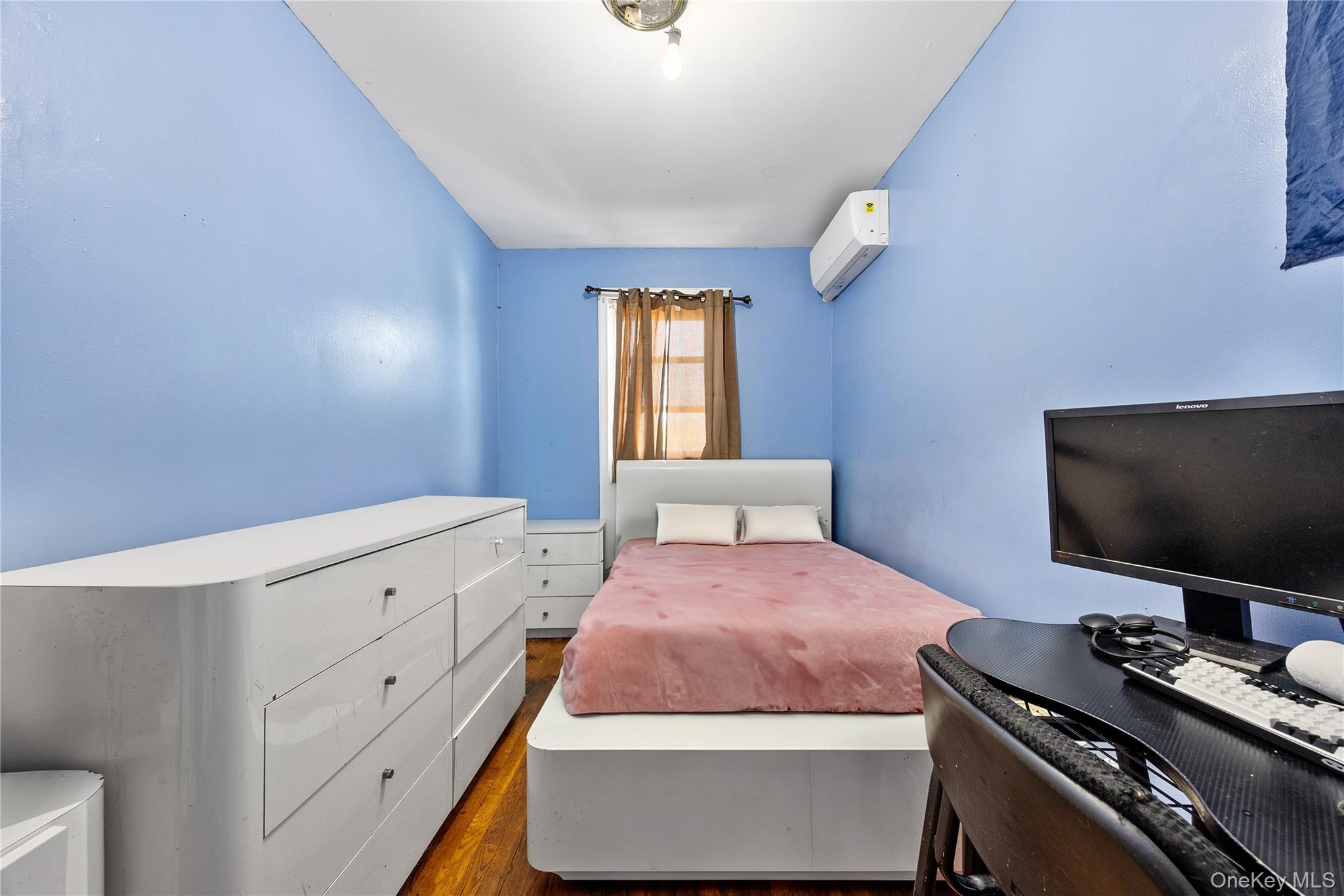 Single Family Gunther Bronx, NY 10469, MLS-924051-7