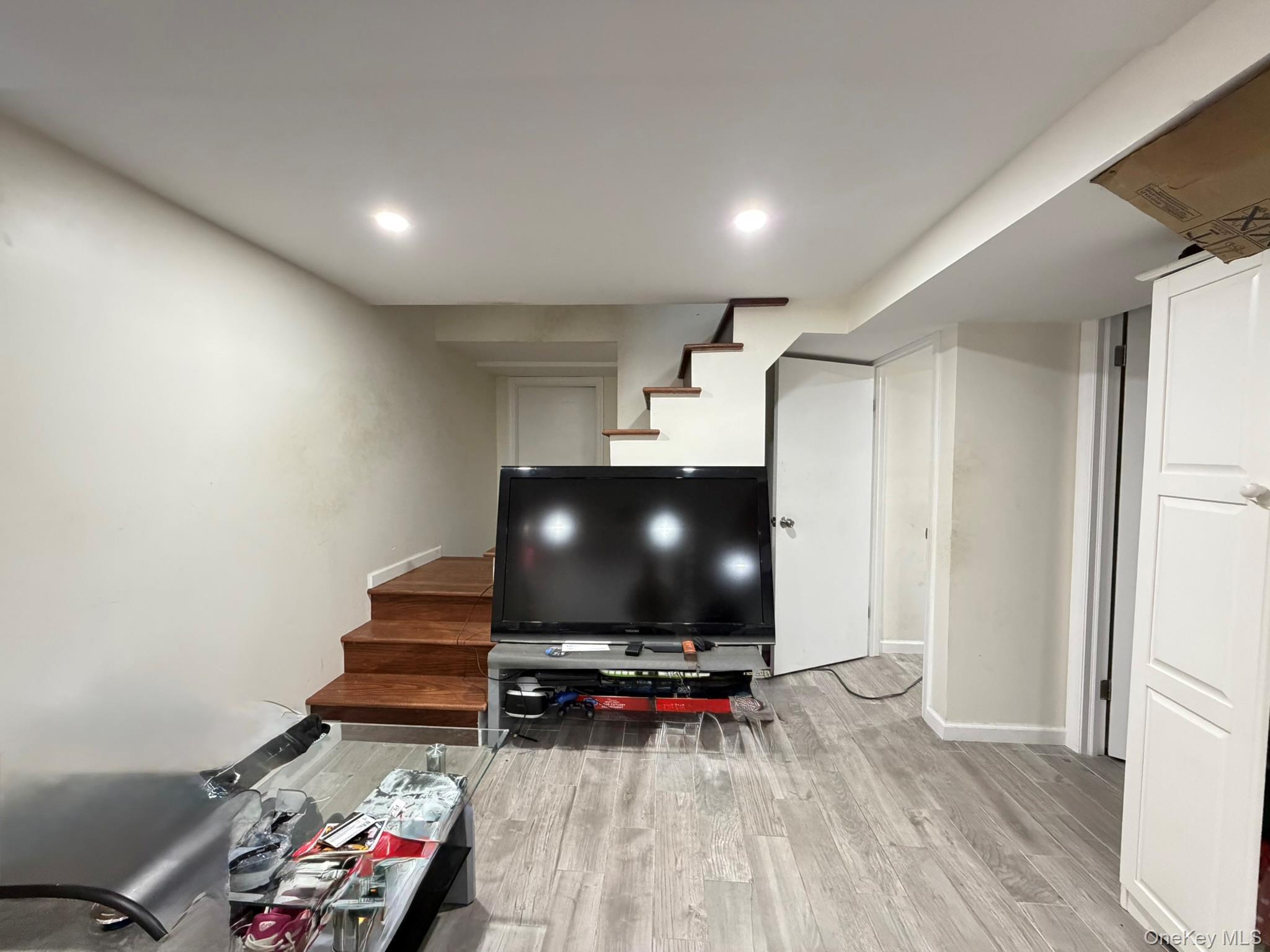 Single Family 192nd Queens, NY 11365, MLS-924069-16