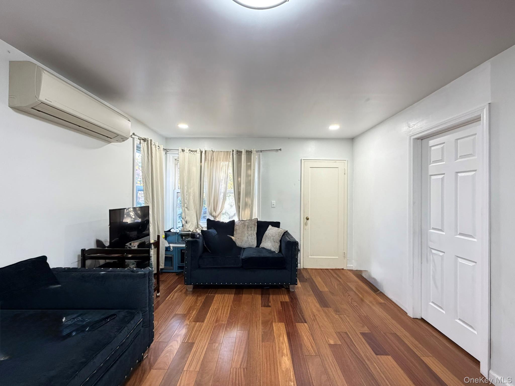 Single Family 192nd Queens, NY 11365, MLS-924069-4