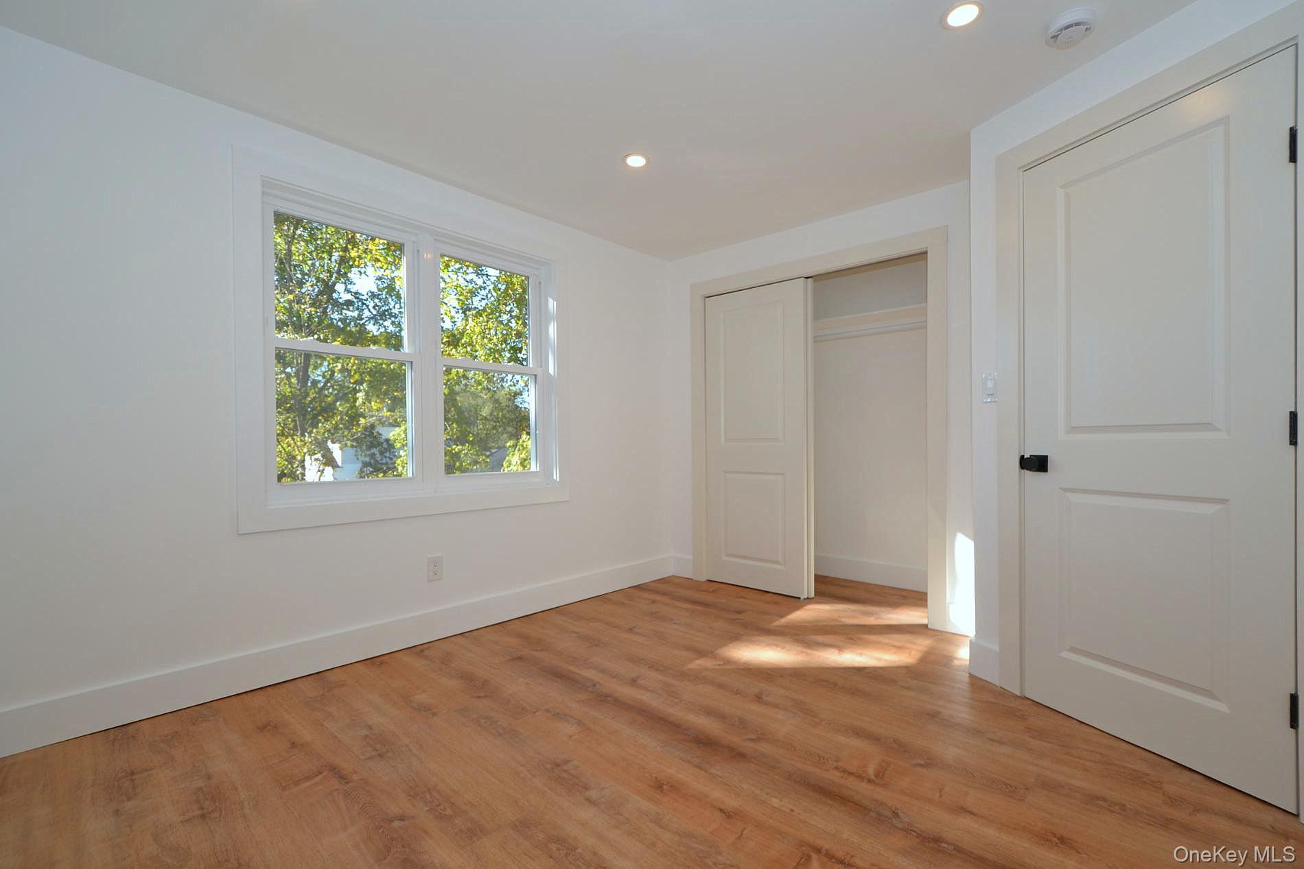 Single Family Clinton  Suffolk County, NY 11934, MLS-924077-14